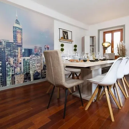 Penthouse 130m Hyper Centre - Parking - Jacuzzi דירה
