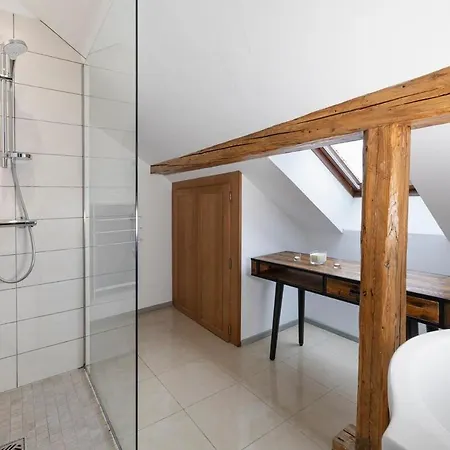Penthouse 130m Hyper Centre - Parking - Jacuzzi דירה