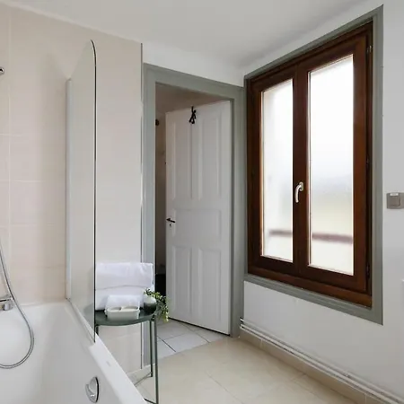 דירה Penthouse 130m Hyper Centre - Parking - Jacuzzi שאמוני
