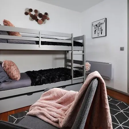 Penthouse 130m Hyper Centre - Parking - Jacuzzi * Σαμονί