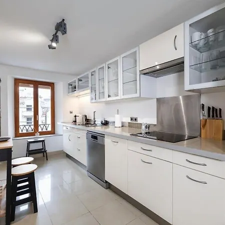 Διαμέρισμα Penthouse 130m Hyper Centre - Parking - Jacuzzi *